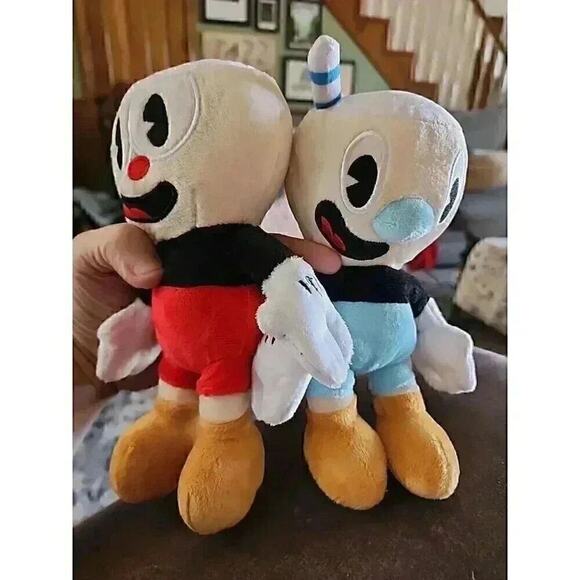 Cuphead 8-Inch Plush Set of 2 | Cuphead and Mugman - Picture 2 of 8